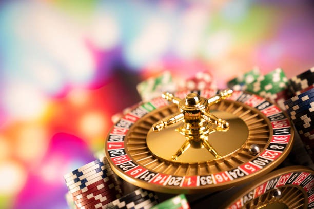 oppatoto heylink mobile app interface showing slot games and live casino options